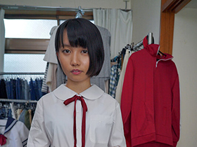 雪乃ちゃんの通学路はラブホテル街　粘着オジサンは毎日スカートに潜ってパンツをペロペロ舐めた後にご褒美をくれます サンプル動画サムネイル